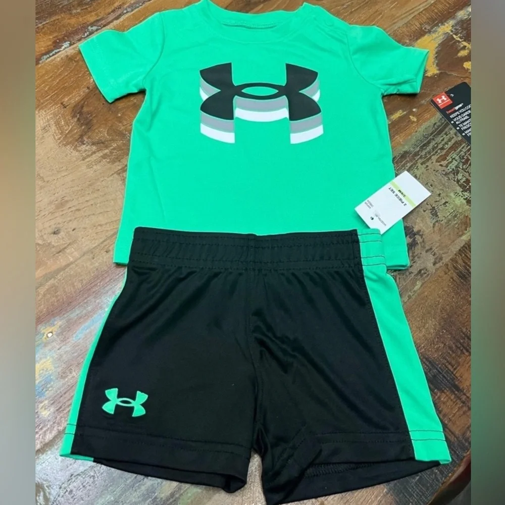 NWT Under Armour Infant 2 Piece Set